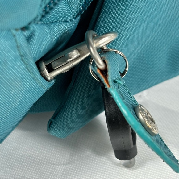 Magellans dark teal Fanny pack for outdoors or casual use - Picture 11 of 12